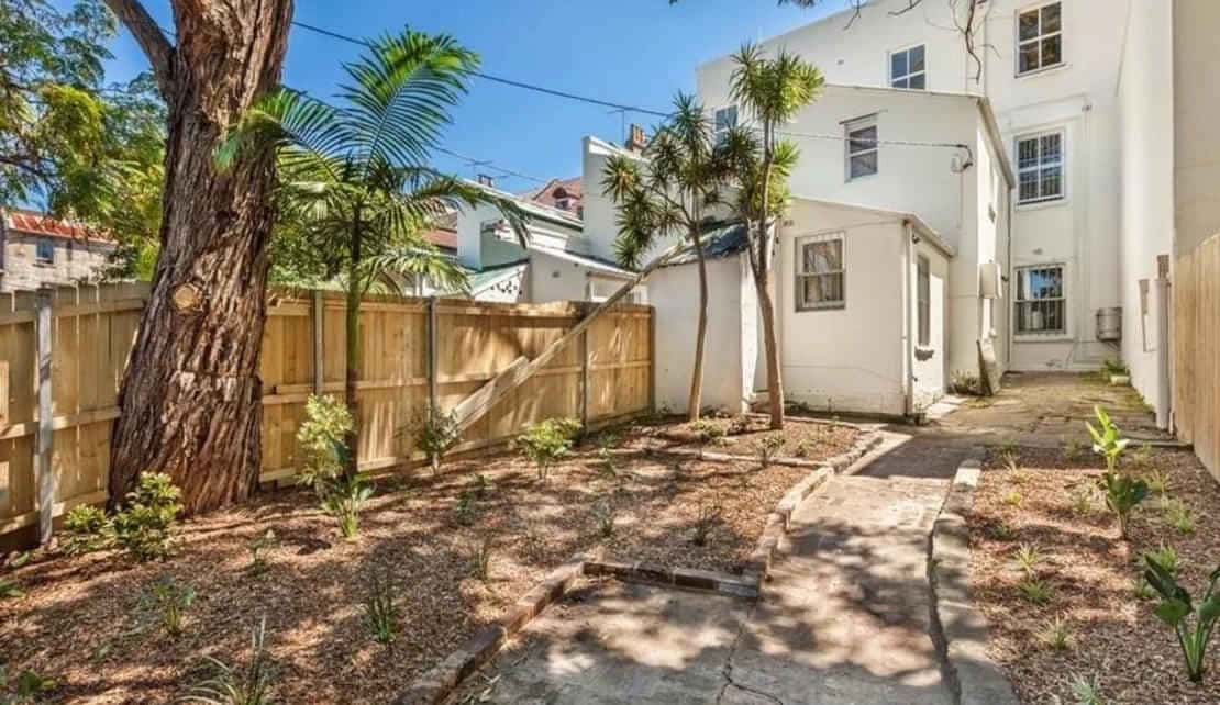 Room in a 10 Bedroom Apartment, 76 City Road, Chippendale, Sydney - 2