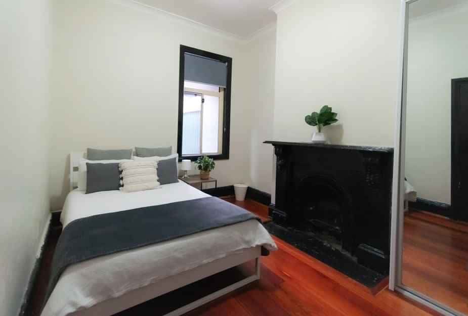 Room in a 9 Bedroom Apartment, 5 Liberty Street, Enmore, Sydney - 1