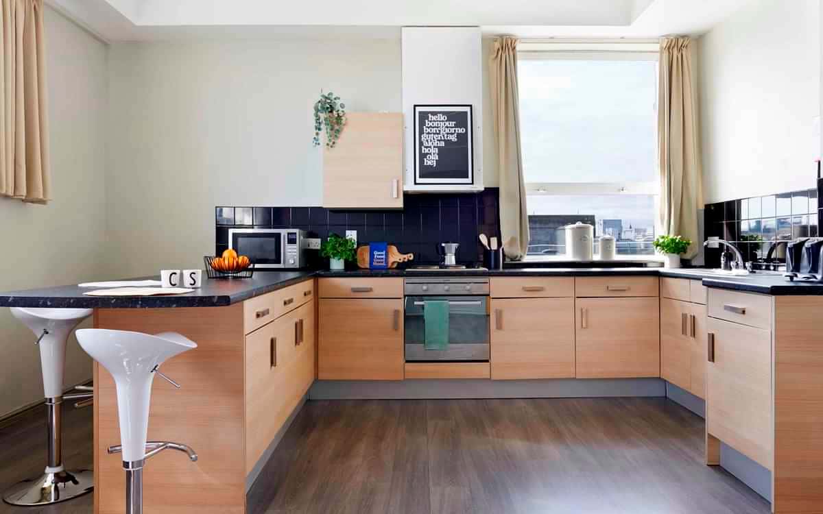 Central Point, Plymouth - 3