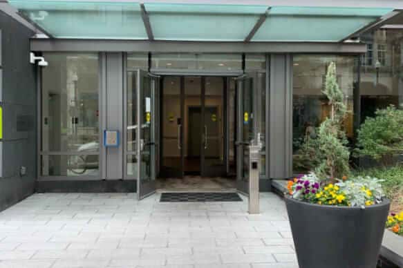 Nine East 33rd, Baltimore - 3