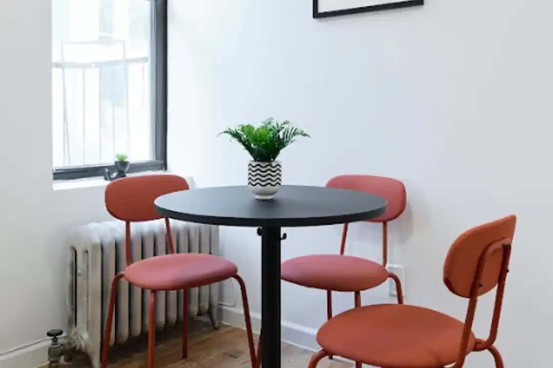 W 42nd St, New York - 5