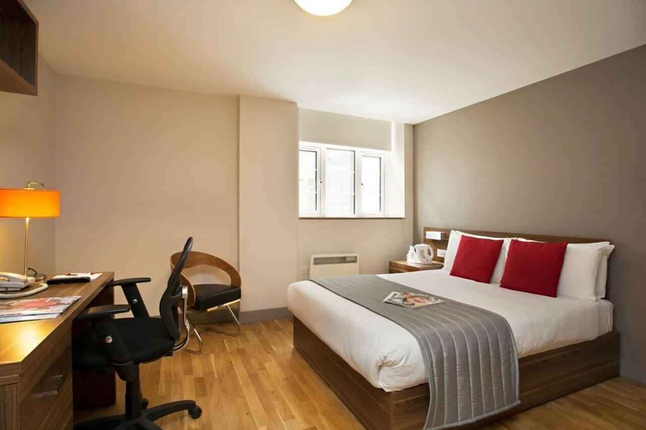 Britannia Study Hotel, Brighton - 1