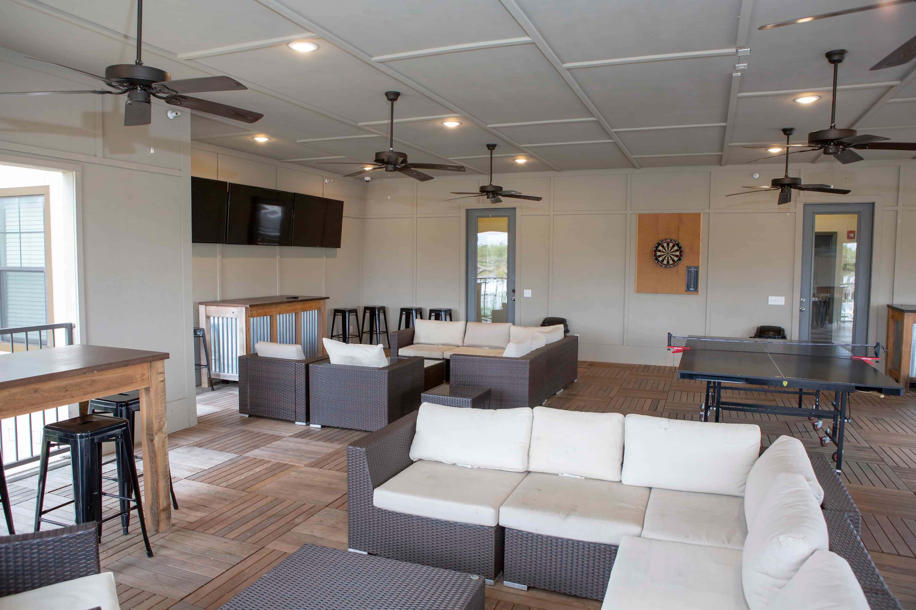 The Balcony, Starkville - 3