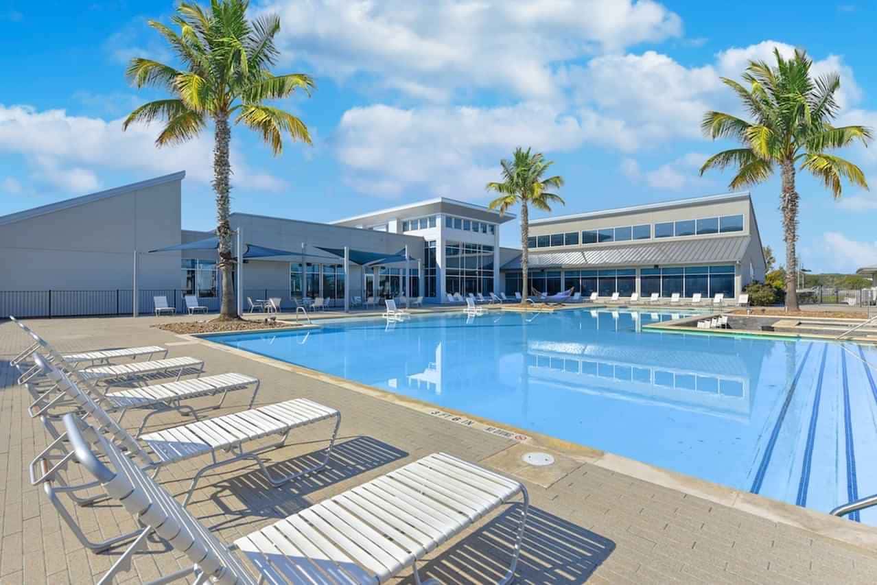 The Avenue, Lubbock - 3