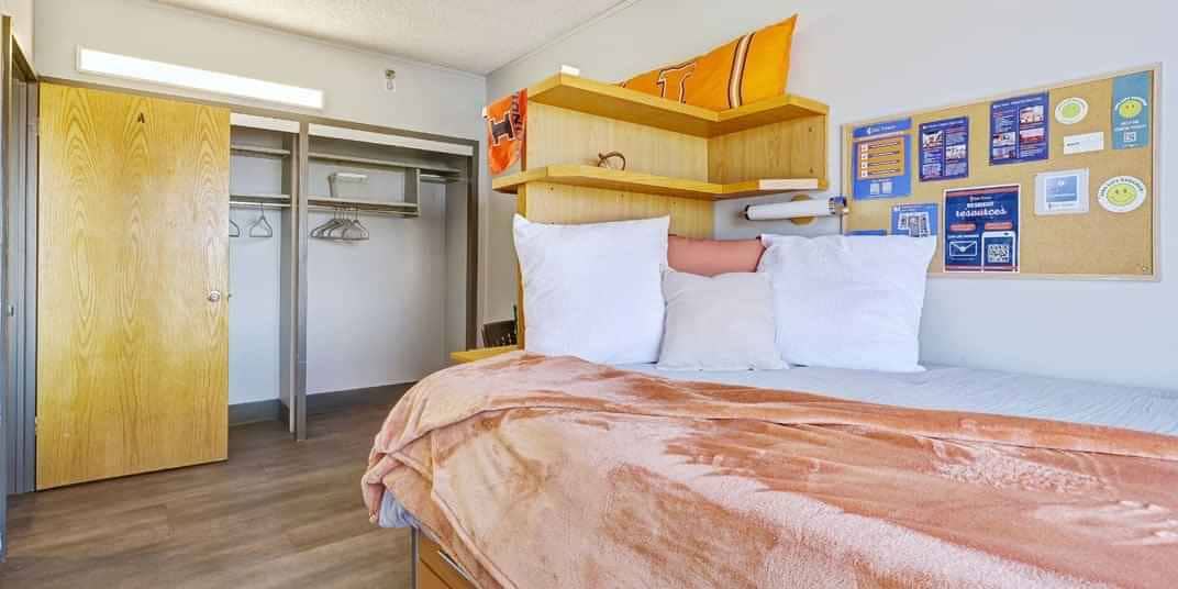 Illini Tower, Champaign - 1