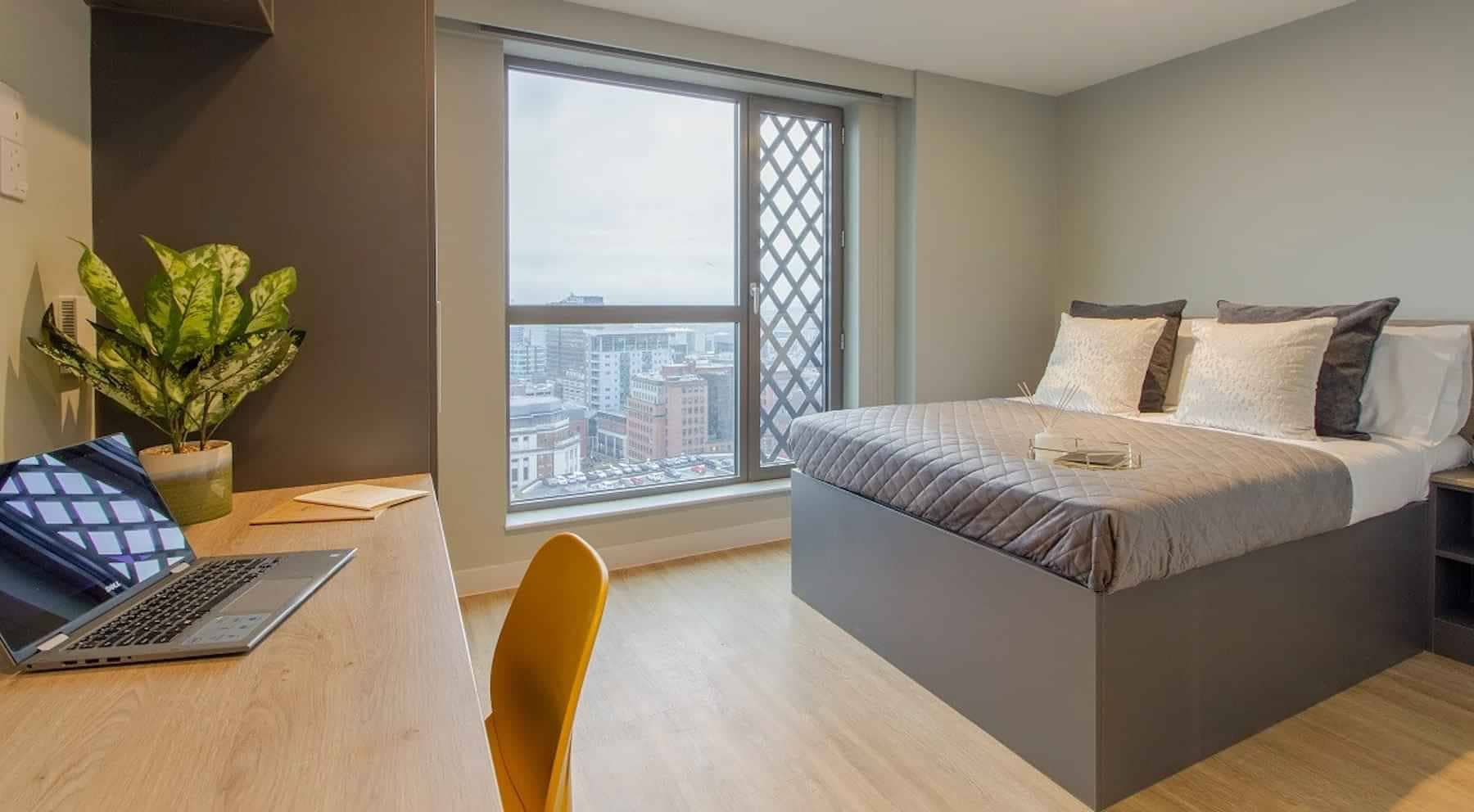 Symons House, Leeds - 1