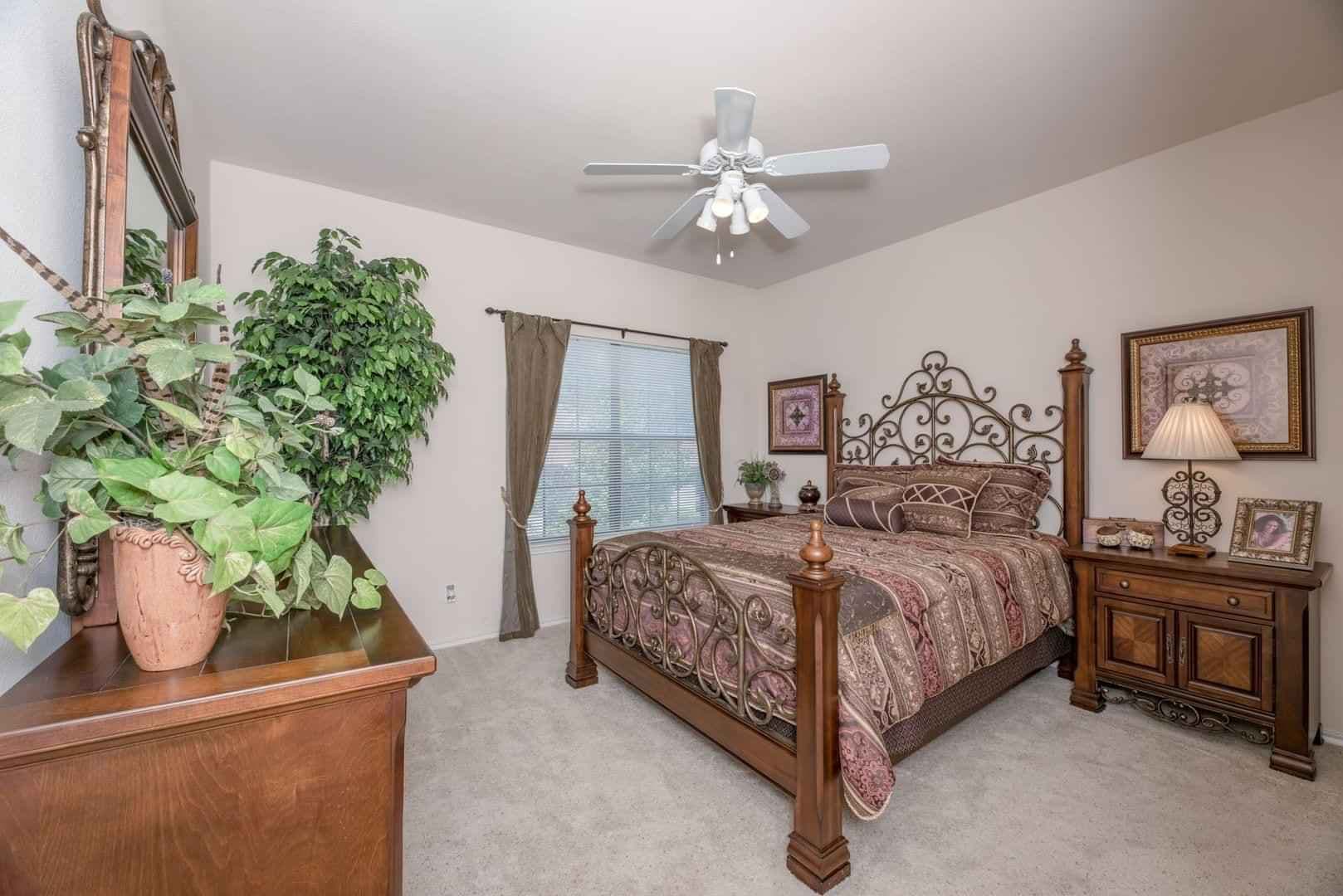 La Valencia, Dallas - 1