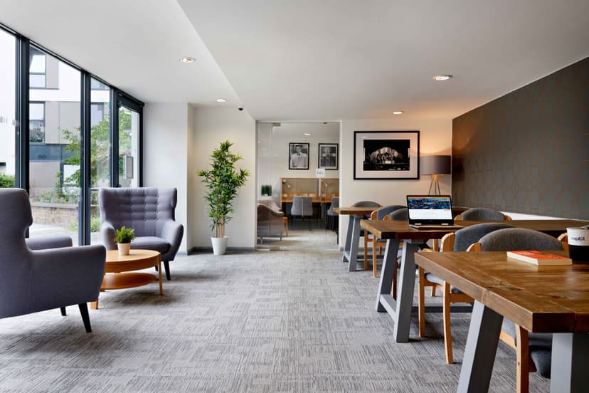 Hampton Square, Southampton - View 4