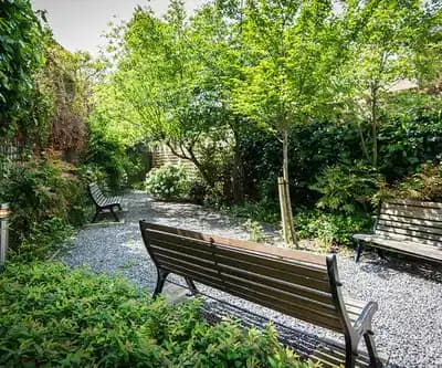 Charles Morton Court, London  - View 5