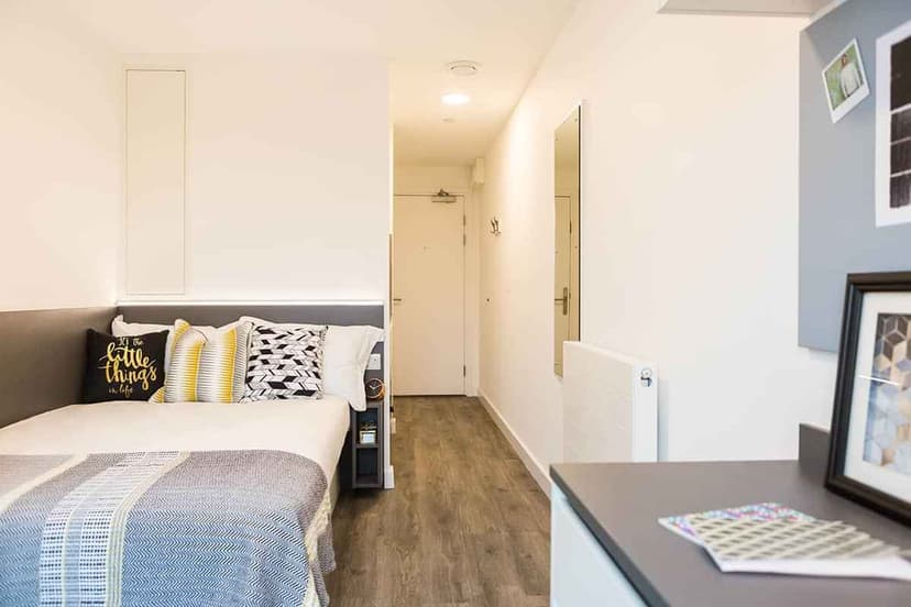 GoBritanya White City Residence, London - View 1