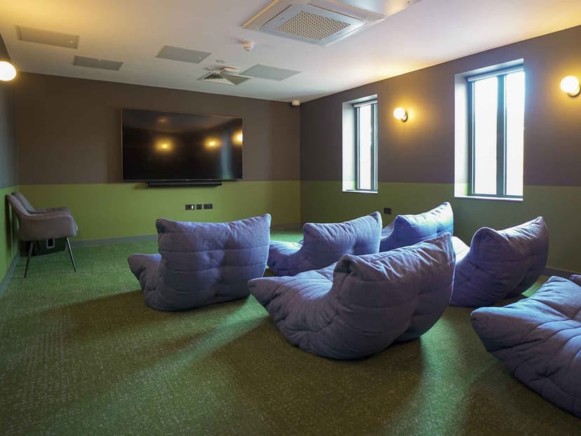 Straits Garden, Egham - View 5