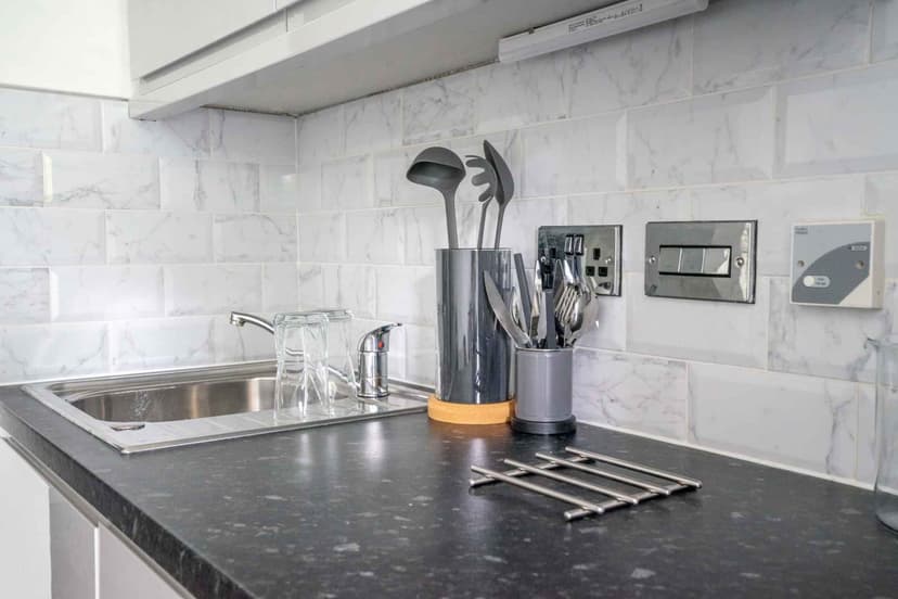 The Oval, Leicester - View 4