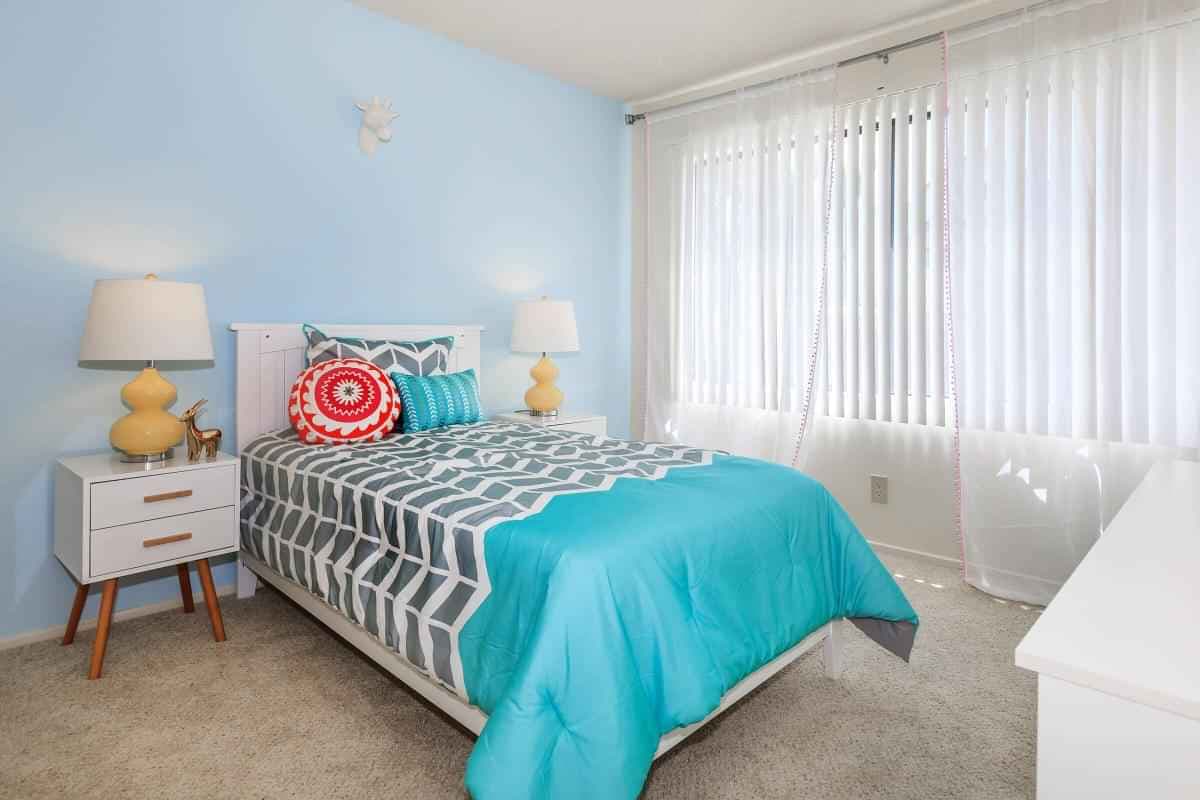 3 Bedroom 2 Bathroom Apartment - Image 13