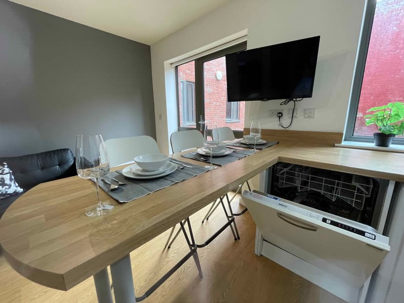 Shared Flat - Image 7