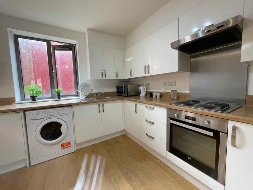 Shared Flat - Image 8