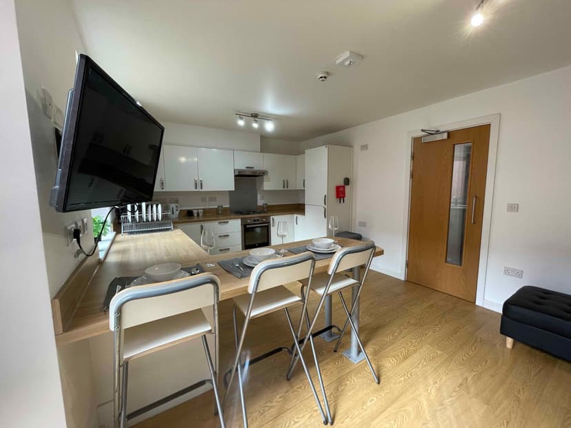 Shared Flat - Image 9