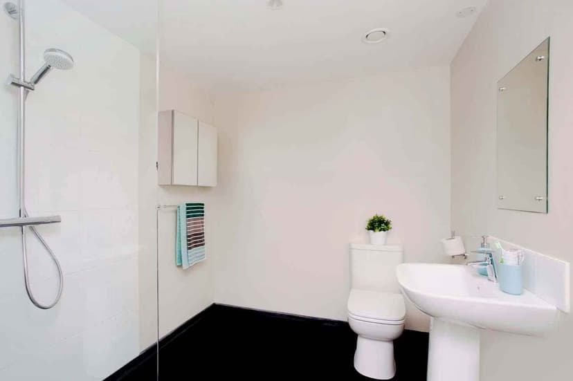 Ensuite - Image 10