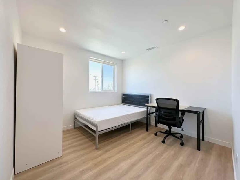 Private Room (14 Bed-14 Bath)