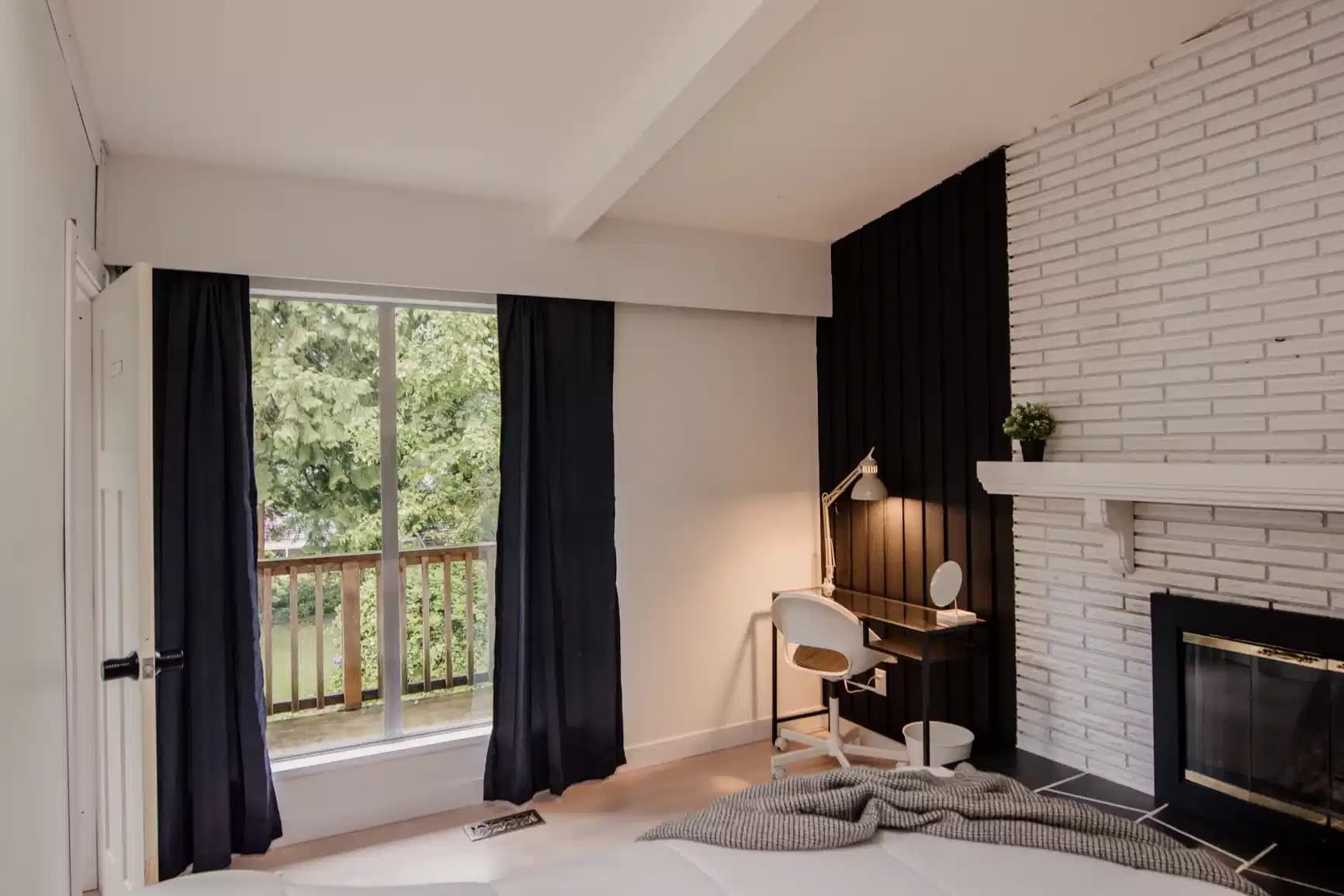  Citrine Room ( 1 Bed 1 Bath ) - Image 5