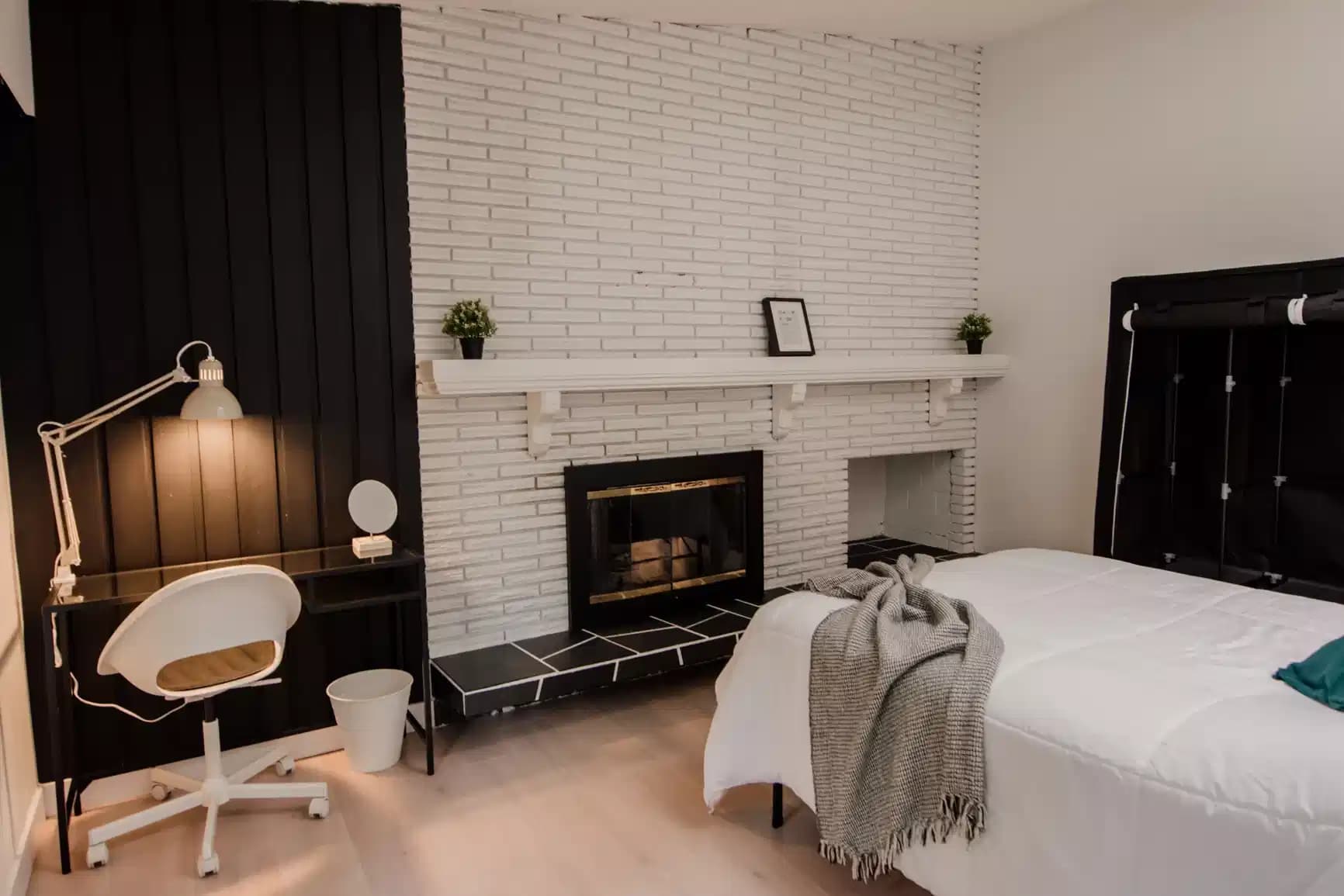  Citrine Room ( 1 Bed 1 Bath ) - Image 3