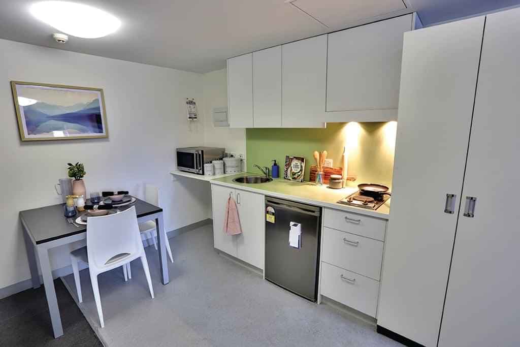 Large Twin, Single Bed - Image 4