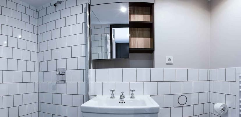 Studio - (Penthouse Balcony) - Image 2