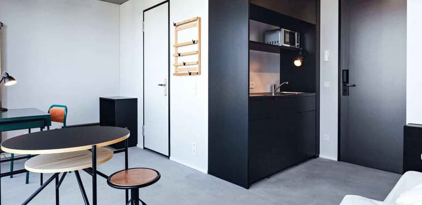 Studio - (Penthouse Balcony) - Image 3