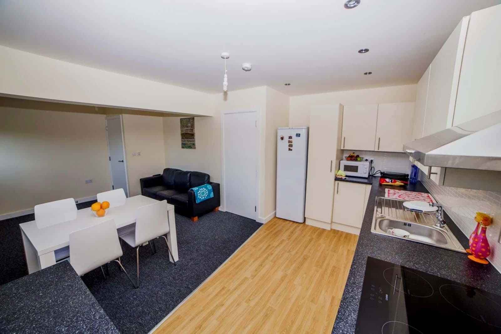 2 Bedroom - Image 3