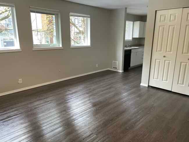 1 Bed 1 Bath - Image 1