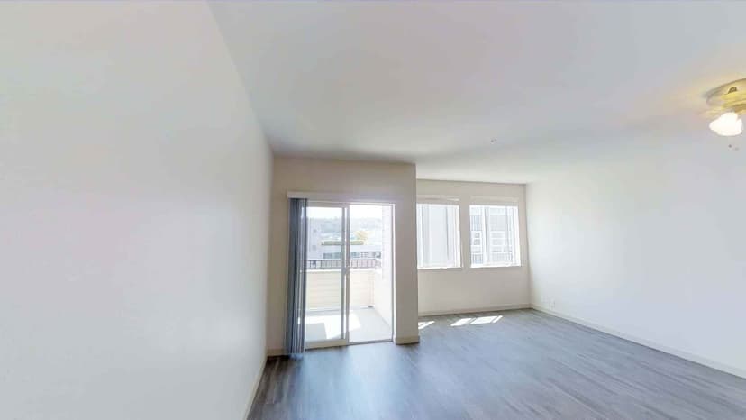 2 Bed 2 Bath - Image 1