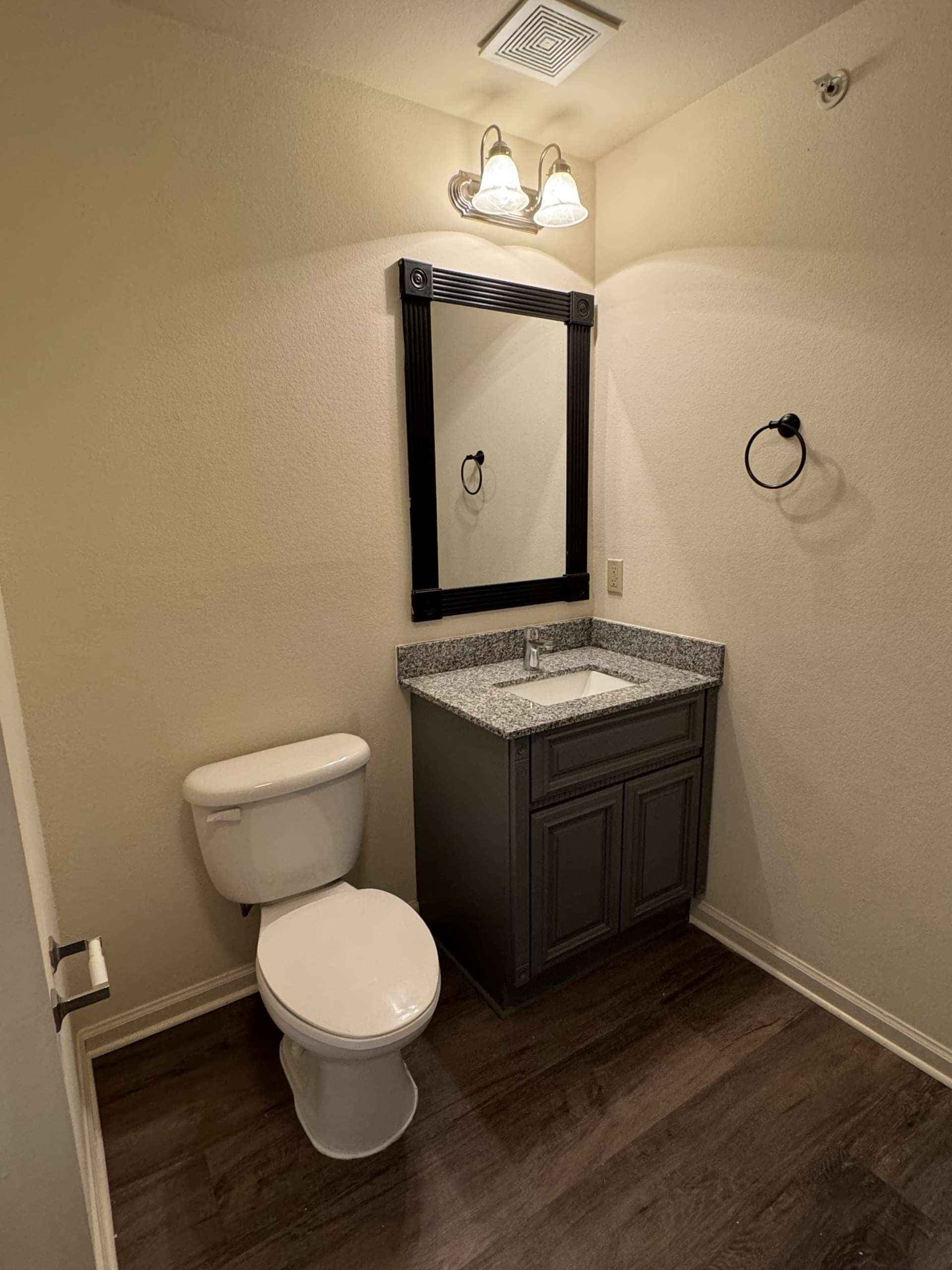 2 Bed 2 Bath - Image 4