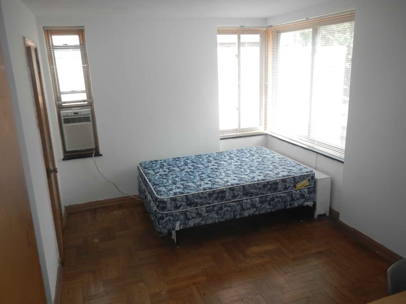 2 Bed 1 Bath - Image 1