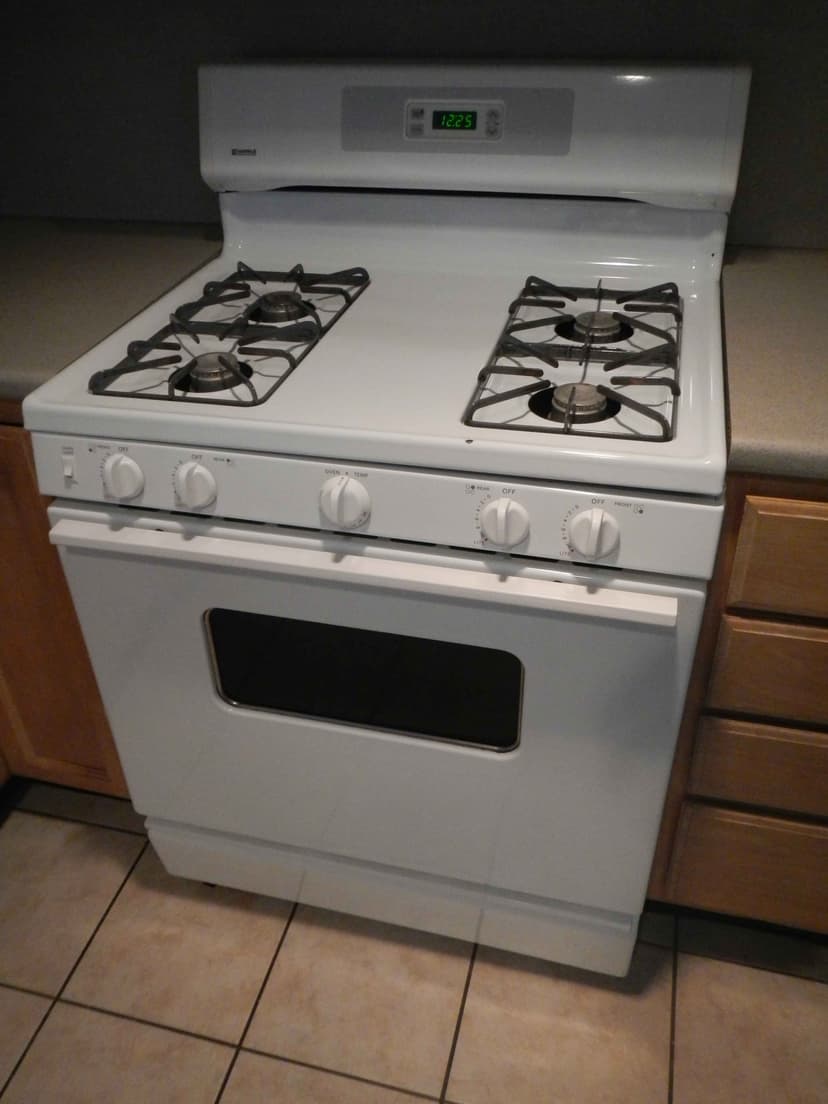 3 Bed 2 Bath - Image 4