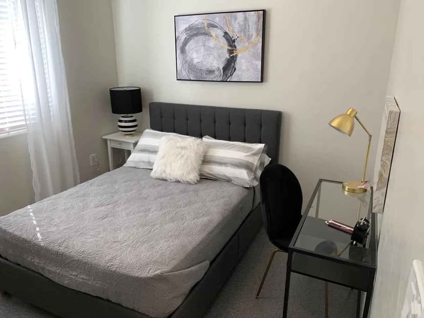 Private Room (4 Bed 4 Bath) - Image 3