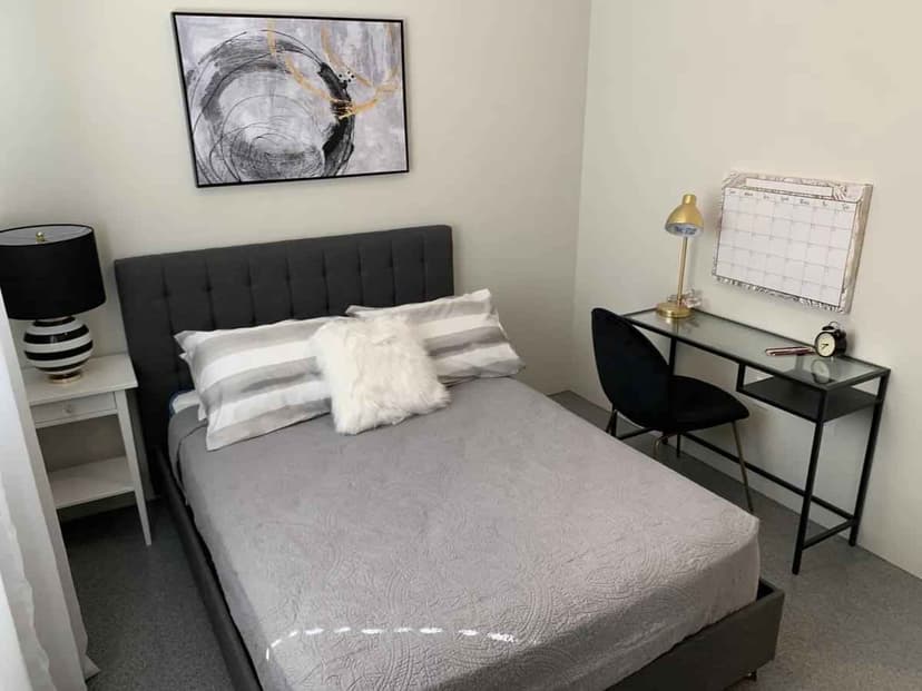 Private Room (4 Bed 4 Bath) - Image 1