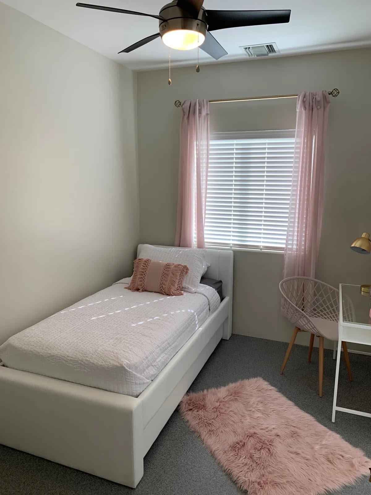 Private Room Shared Bath (4 Bed 2 Bath) - Image 3