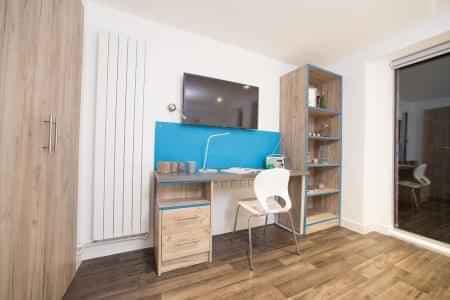 Executive Penthouse - Image 13