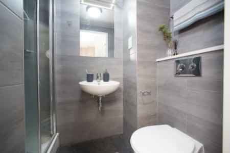 Executive Corner Penthouse - Image 6