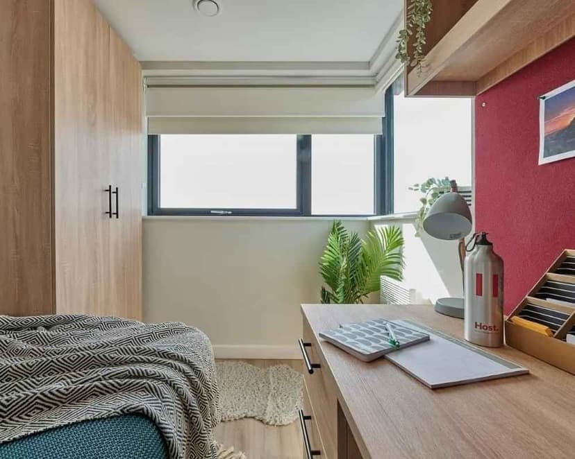 Bronze Plus Ensuite- 6 Bed - Image 8