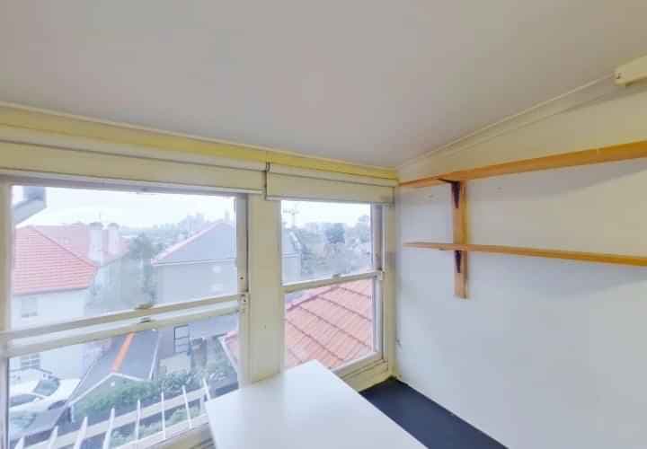 Room 19 (Twin Ensuite) - Image 7
