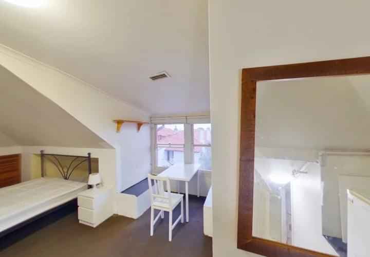 Room 19 (Twin Ensuite) - Image 1