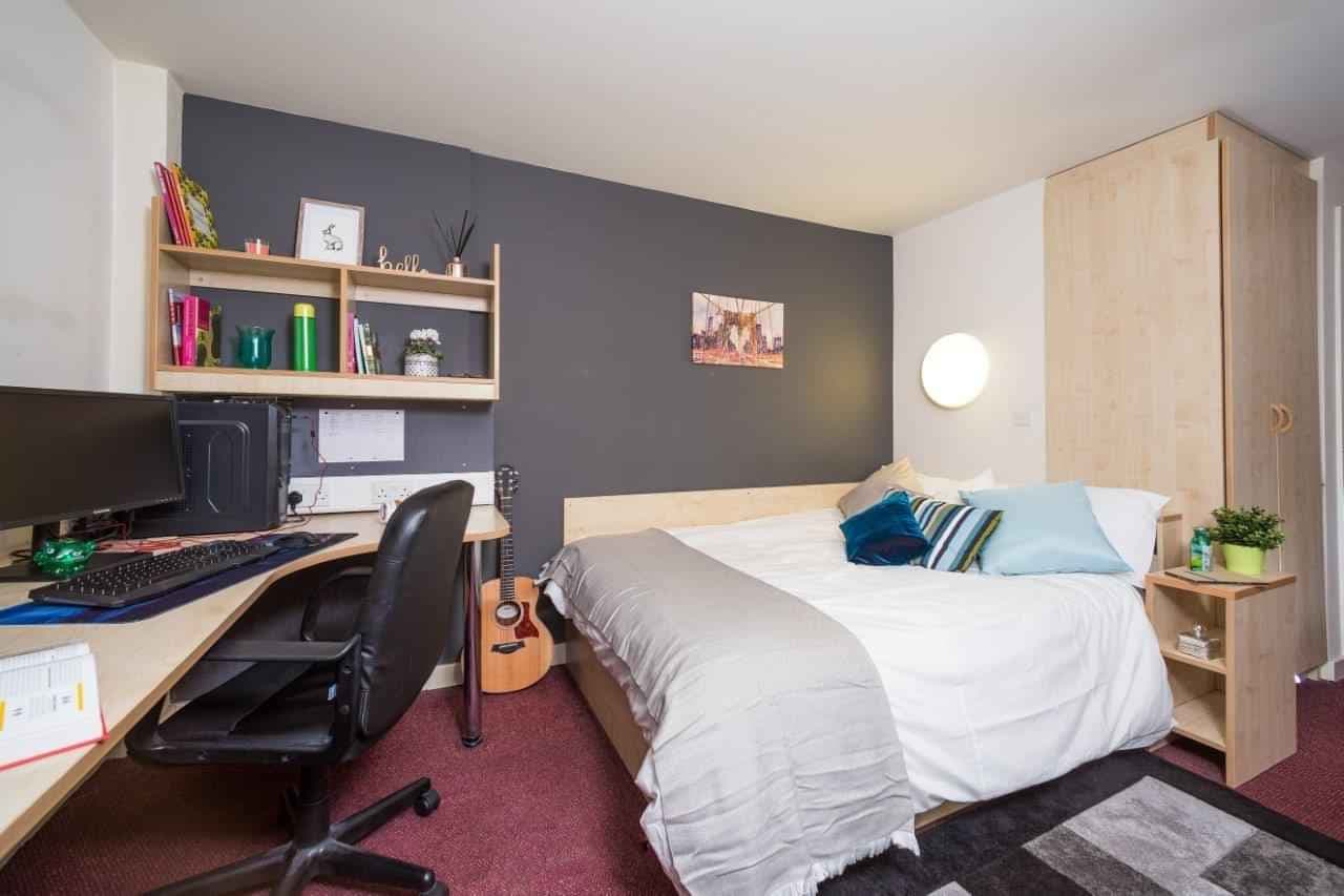 Premium Ensuite  - Image 2