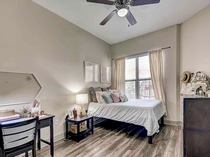 1 Bed 1 Bath - Image 2