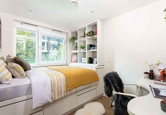 Premium Range 1 Ensuite - Image 2