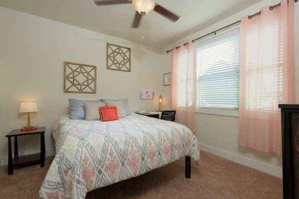 2 Bed 2.5 Bath - Image 1