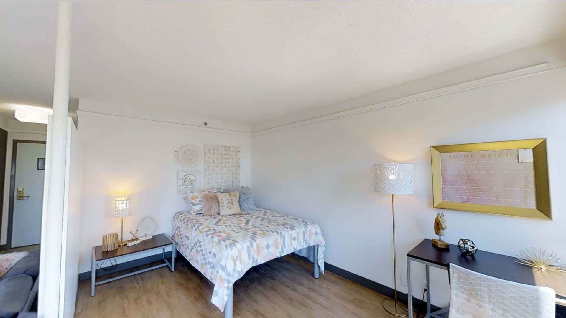 Single Deluxe - Image 1