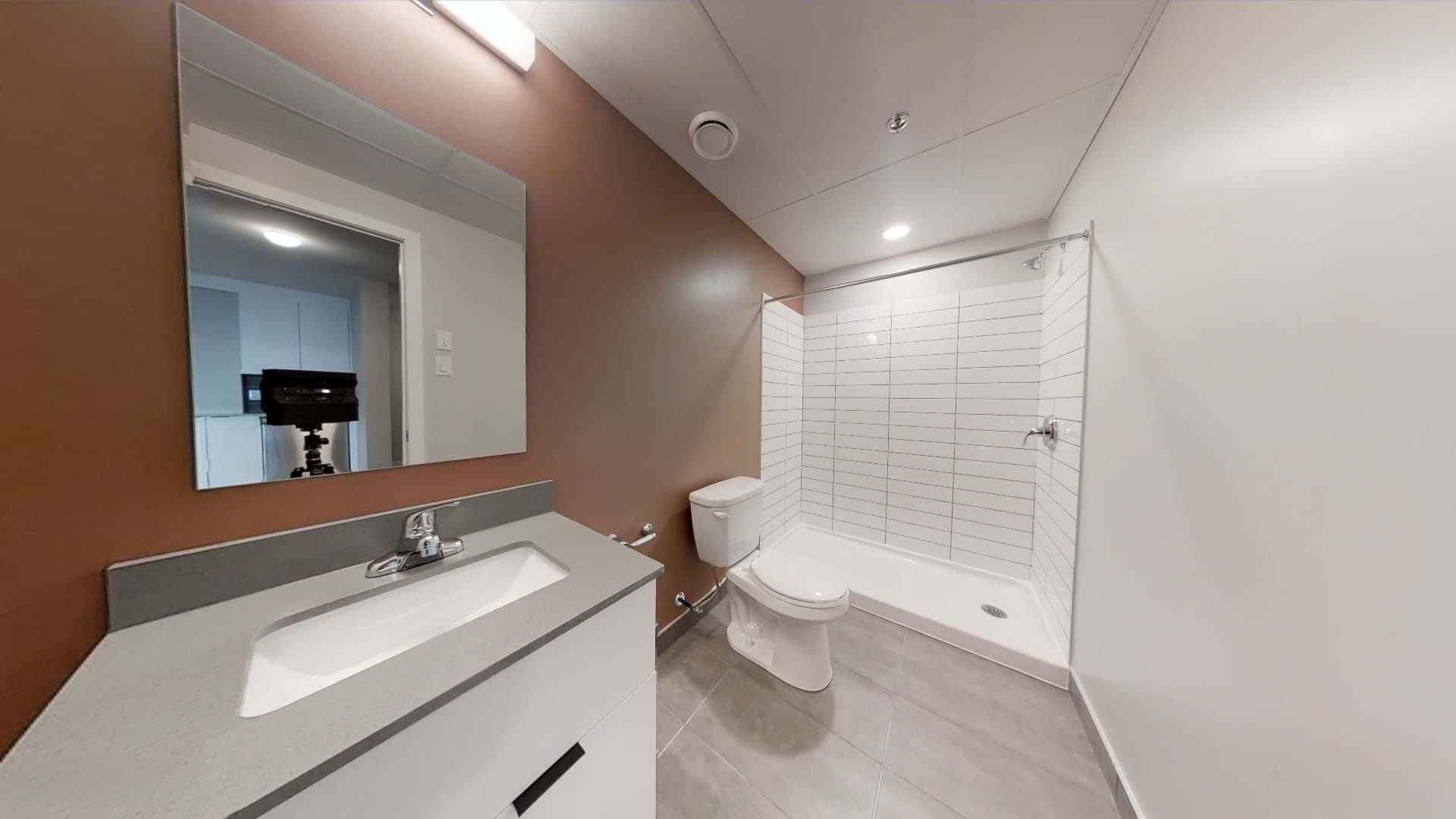 3 Bed Private Bedroom - Image 8