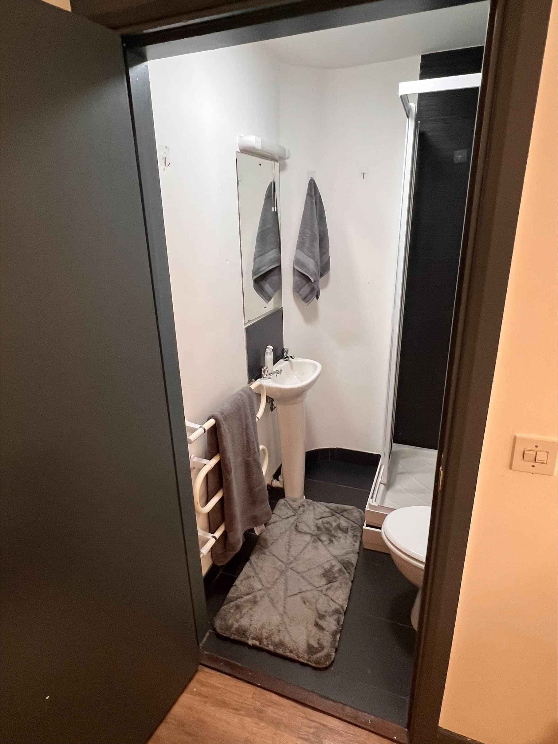 Deluxe En-suite Third Floor - Image 11