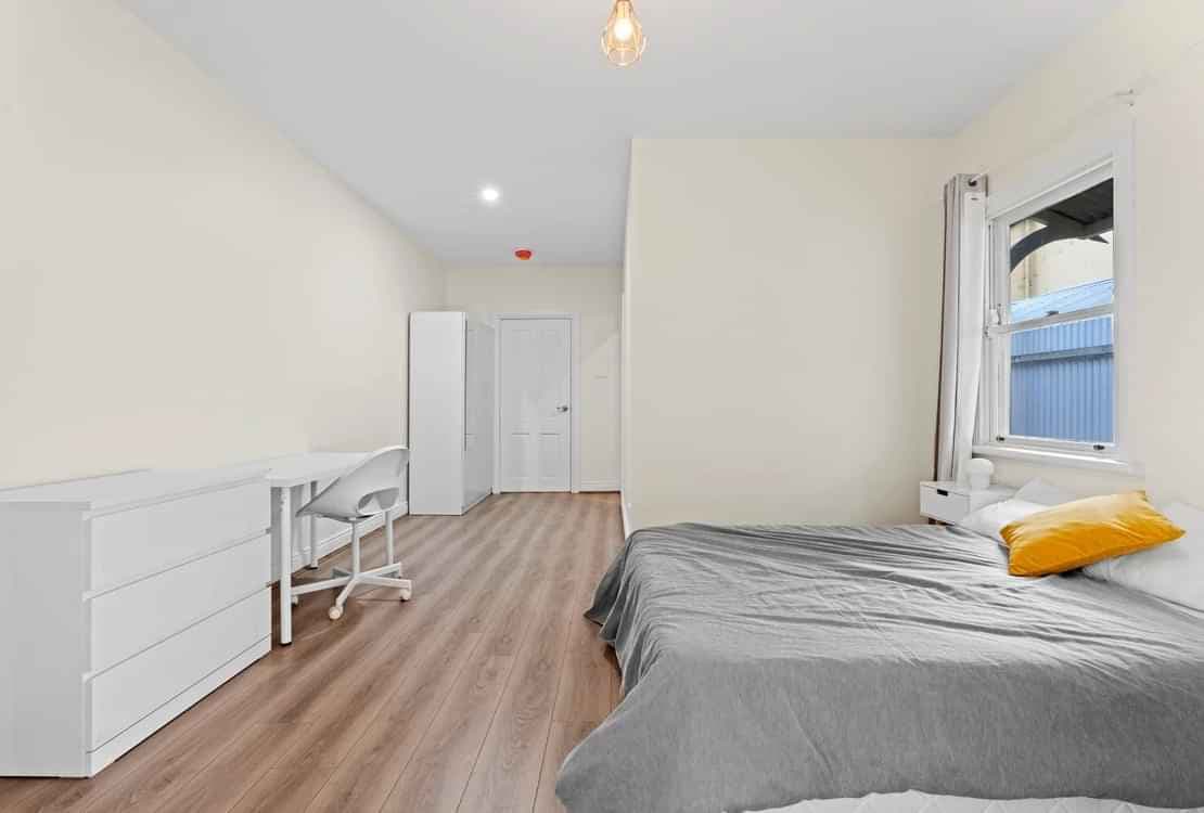 Room 3 Bed 1 (Twin room)  - Image 12