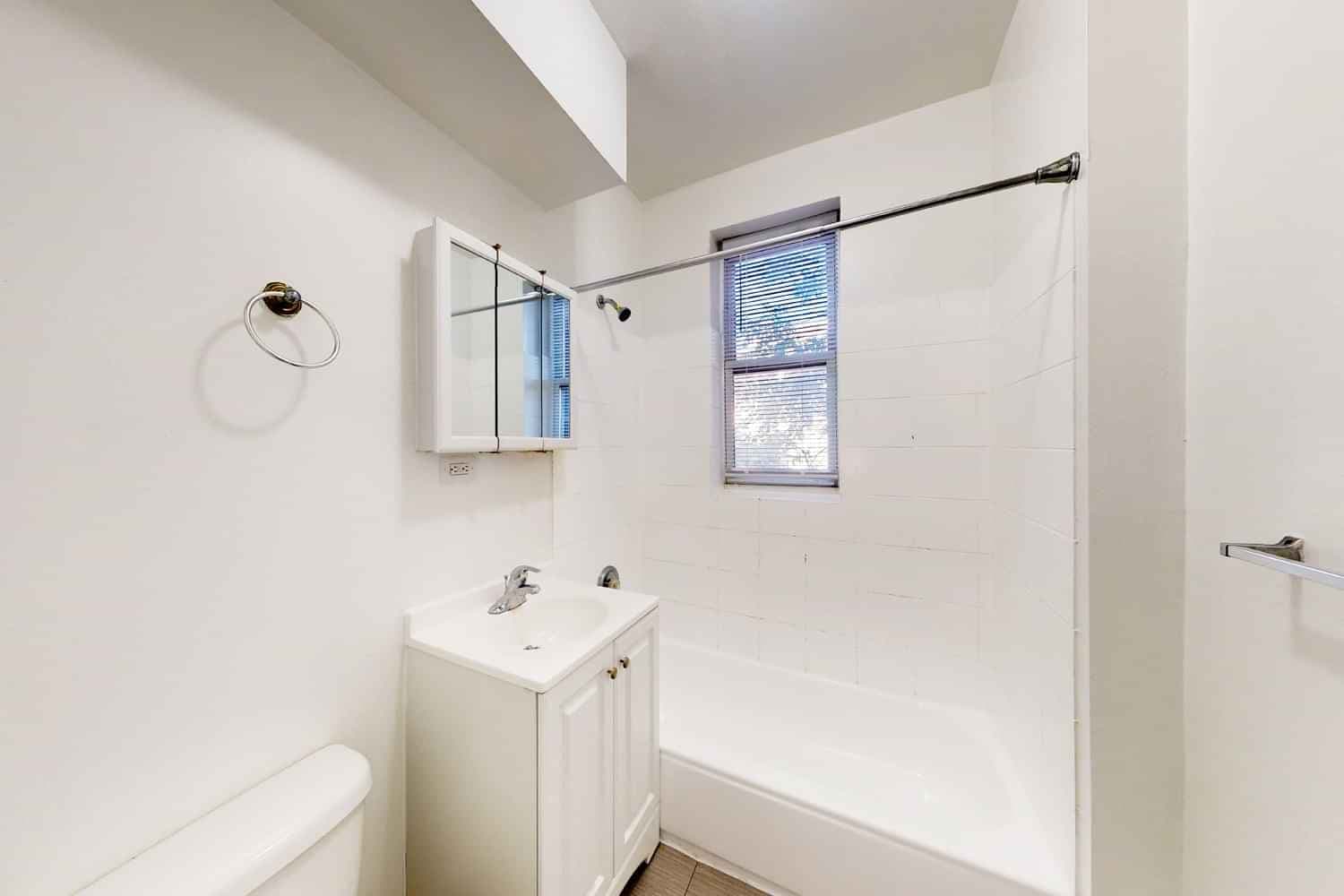 3 Bed - 2 Bath - Image 8